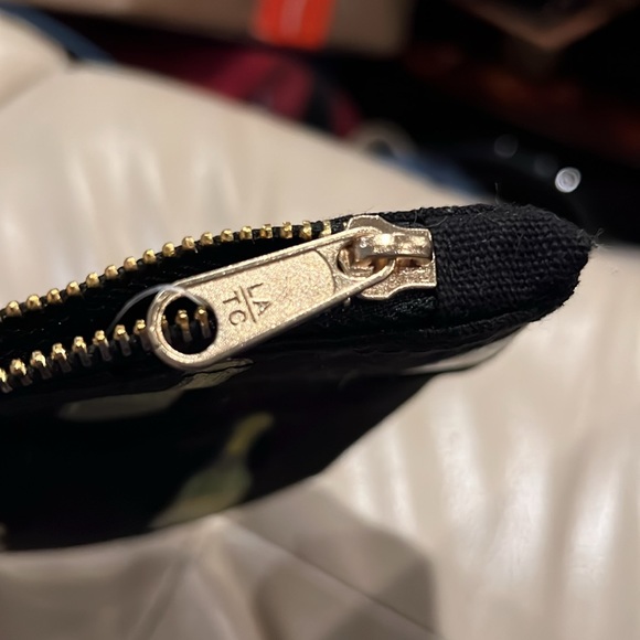 Los Angeles Trading Company - The Perfect Pouch - Picture 4 of 4